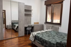 Stanza Singola a Castellanza con Giardino Libero