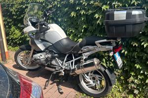 BMW R1200GS.-Affidabbile potente e pronta a  viagg