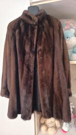 Pregiata Pelliccia di Visone Marrone - Come Nuova