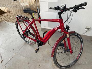 Bicicletta Cube Hybrid 500
