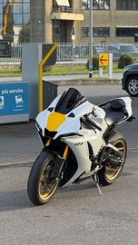 Yamaha R1 60th anniversario