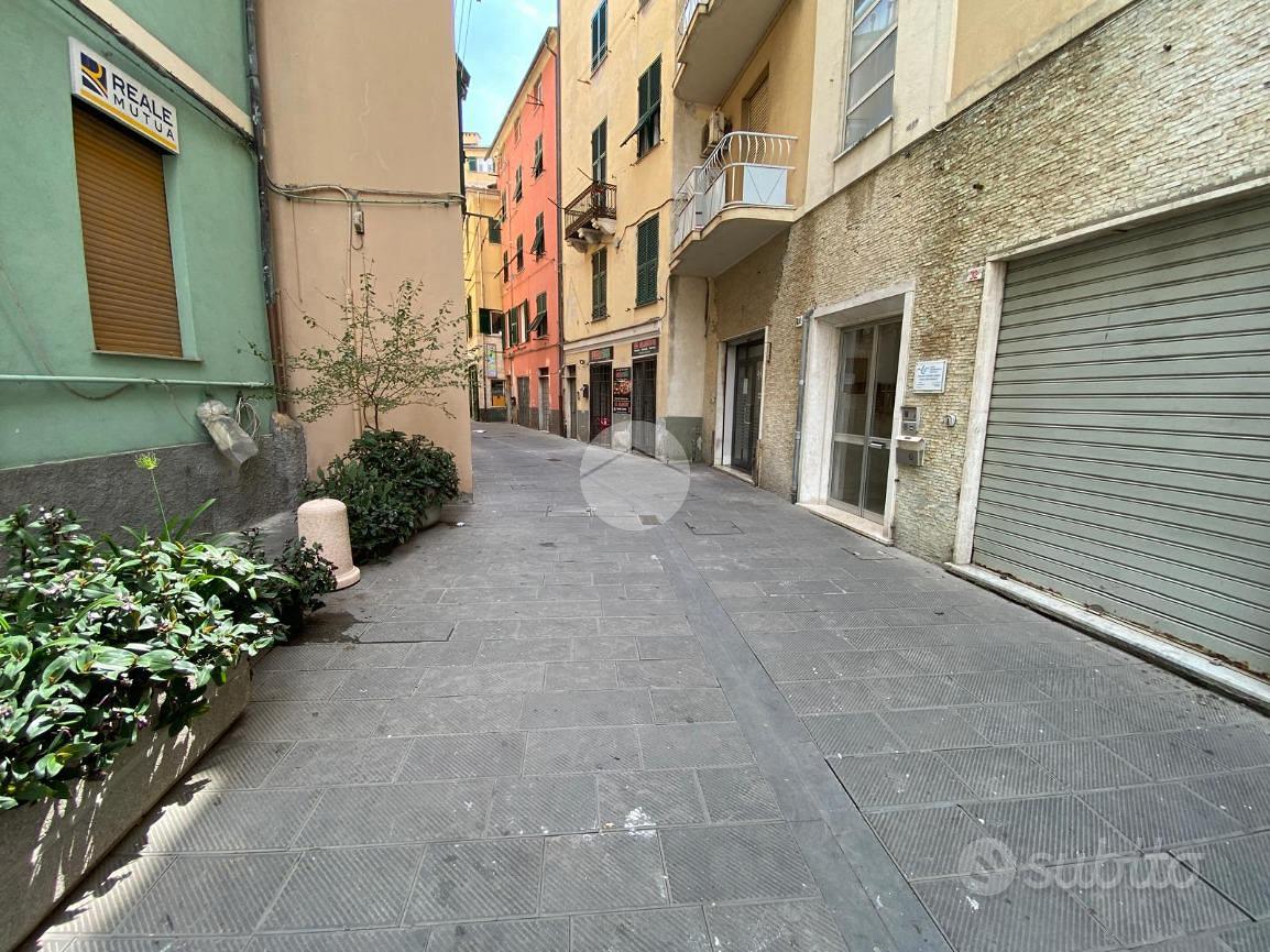 NEGOZIO A GENOVA - Altro