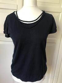 Maglietta blu scuro con treccine 46