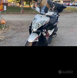 Scoote per pezzi kymco