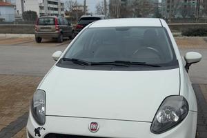 Grande Punto Metano 2012