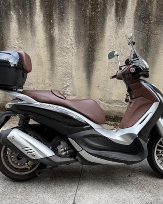 Beverly 300