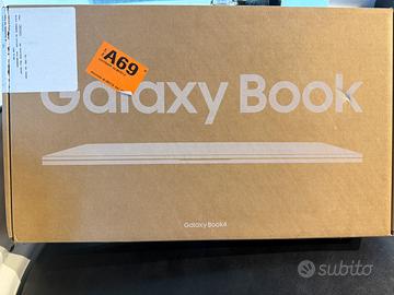 Notebook Samsung Galaxy Book 4 i3