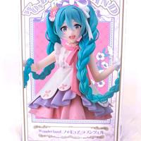 Hatsune Miku Wonderland Rapunzel Figure