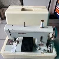 Macchina da cucire d’epoca