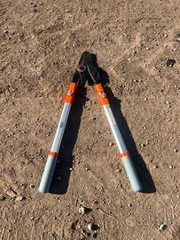 Troncarami telescopico