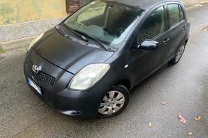 Toyota Yaris 5 porte km originali