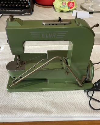 Macchina da cucire ELNA 1 "Grasshopper"