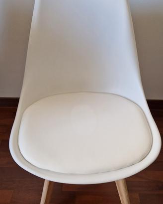 Sedia bianca stile nordico