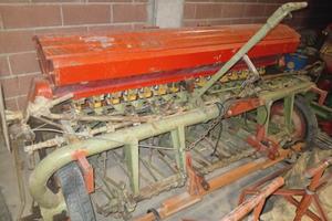 Seminatrice per trattore