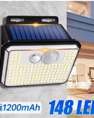 Faretto led a luce solare con sensore di movimento