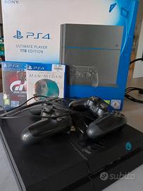 Play Station 4,  1TB, due controller, 2 giochi