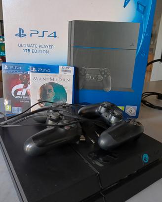 Play Station 4,  1TB, due controller, 2 giochi