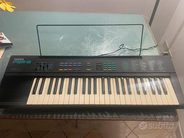Tastiera vintage Yamaha PSR-6 funzionante