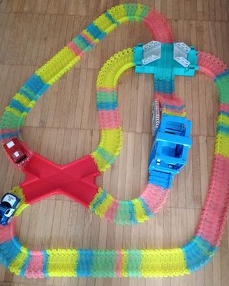 Pista Flessibile per Macchinine + accessori e auto