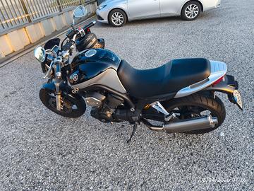 YAMAHA BT 1100 BULLDOG