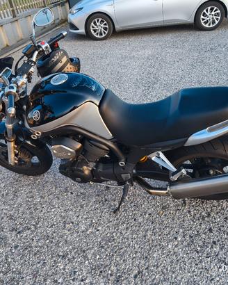 YAMAHA BT 1100 BULLDOG