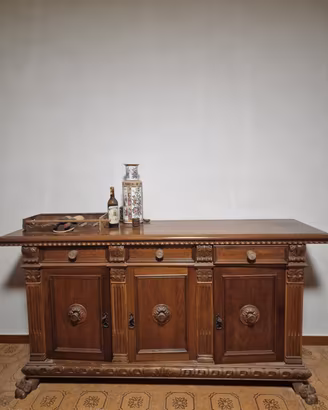 Credenza stile rinascimento 