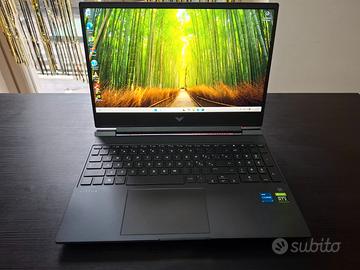 Victus HP Gaming Laptop 15-fa0015nl + omaggio