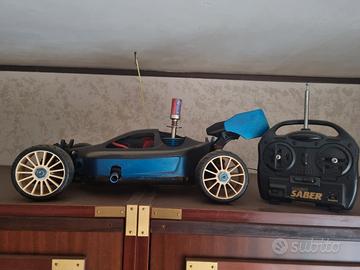 auto a motore radiocomandata 