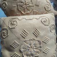 Copriletto all'uncinetto artigianale