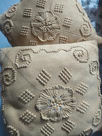 Copriletto all'uncinetto artigianale