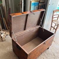 Cassapanca antica di inizio secolo