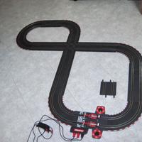 PISTA CARRERA CON 2 FERRARI 