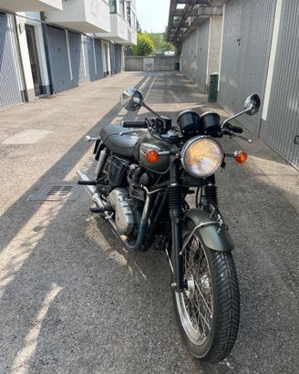 Triunph BONNEVILLE