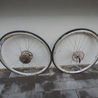 ruote ambrosio da 28" da corsa adattate per mtb