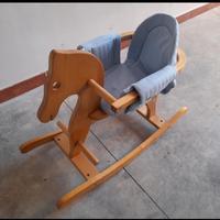 Cavalluccio a dondolo