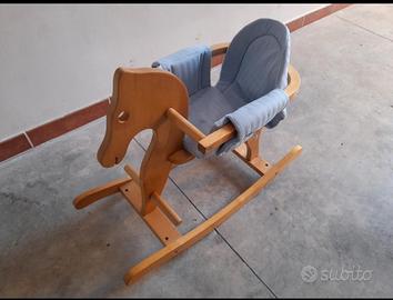 Cavalluccio a dondolo
