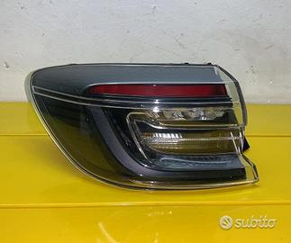 Fanale posteriore sx full led renault clio 2025
