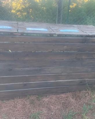 Struttura in legno per bidoni differenziata