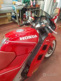 Honda VFR 750F RC24A