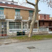 TRIFAMILIARE A TORINO