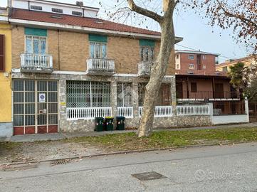 TRIFAMILIARE A TORINO