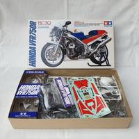 Kit montaggio Tamiya, Honda VFR 750R