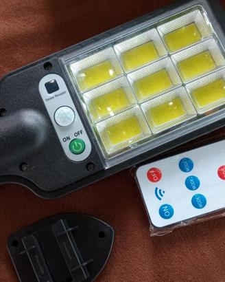 lampione led ricarica solare sensore di movimento