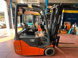 Carrello elevatore elettrico 1600kg Toyota