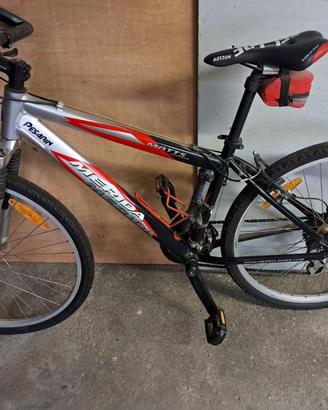 BICI   USATA  MTB  TIPO  " MERIDA "