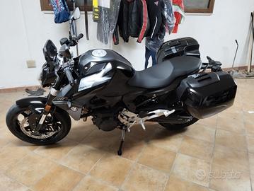 BMW 900 r