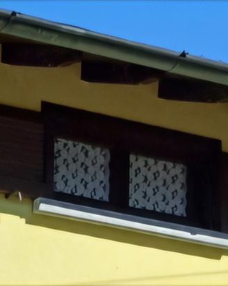 Finestre monoblocco complete in legno massello