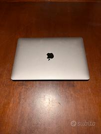 MacBook Pro  13,3” Mid 2018