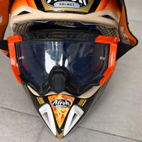 Casco per moto  marca Airoh