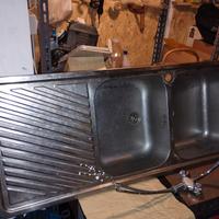 lavandino in acciaio inox 